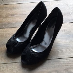 Black high heels size6